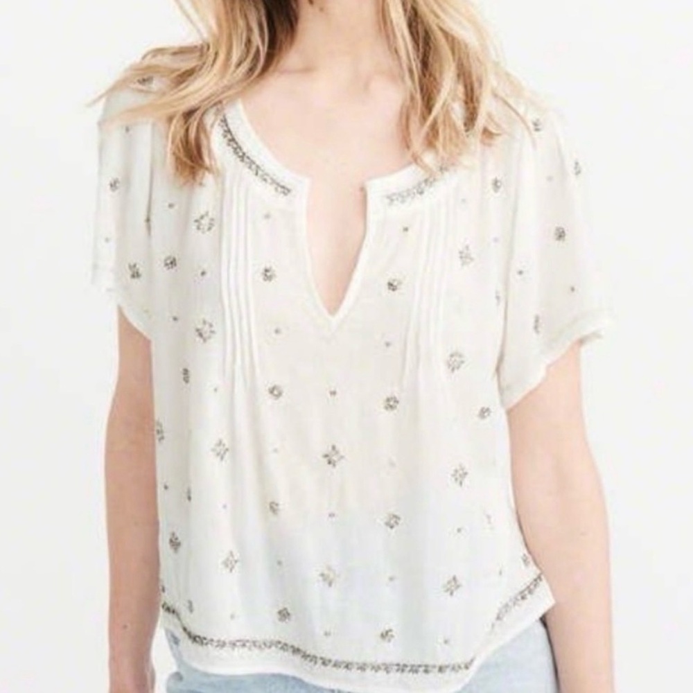 ‼️SOLD‼️Abercrombie & Fitch White Embroidered Blouse - Picture 2 of 8